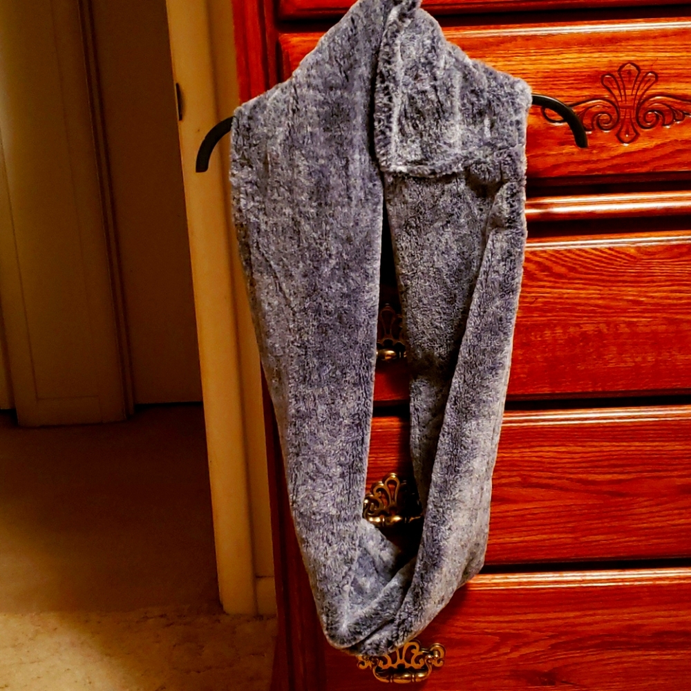 Never worn. Charcoal gray plush scarf